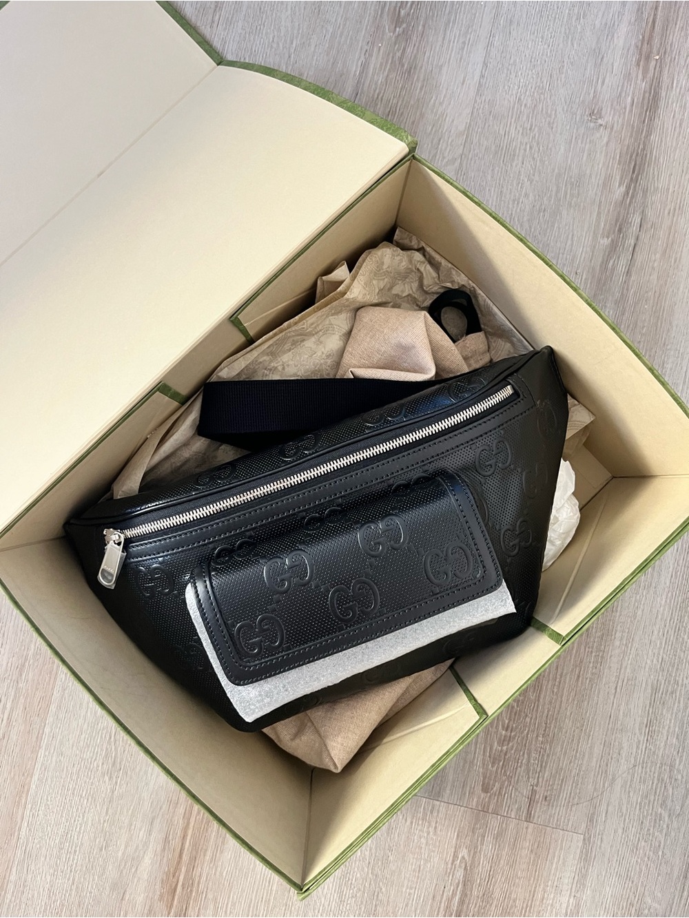 NEW GUCCI Jumbo GG Embossed Black Leather Belt Bag